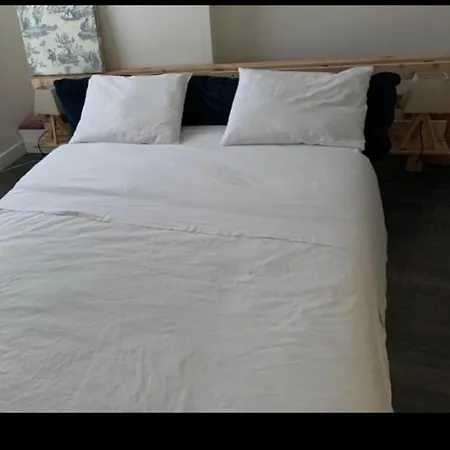 Derriere Les Arenes De Casa vacanze Nîmes